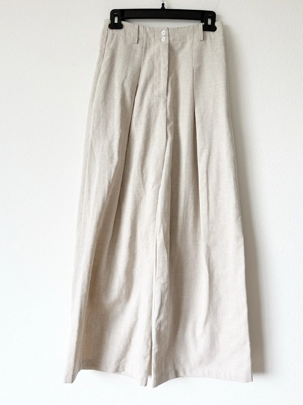 Commense Two-Piece Linen Set in Light Beige - Sleeveless Top & Wide Leg Pants - Picture 14 of 16
